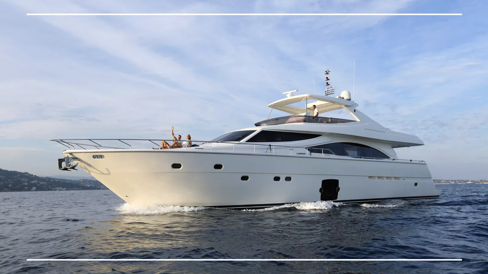 Ferretti 830 - Image n°1